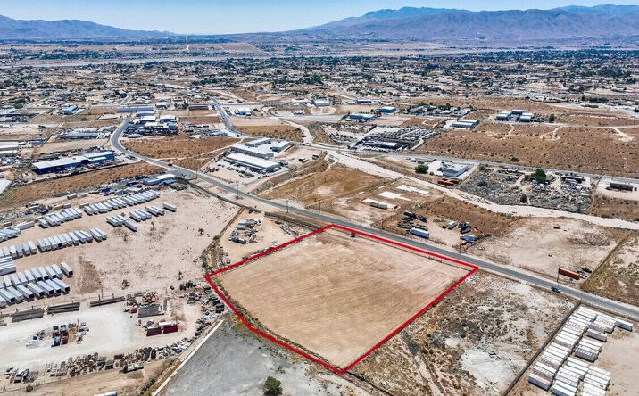 Pictures of Land property located at 0 Mesa St, Hesperia, CA 92345 for sales - image #1