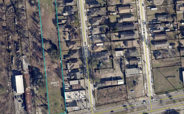 Pictures of Land property located at 7931 Chef Menteur Hwy, New Orleans, LA 70126 for sales - image #1