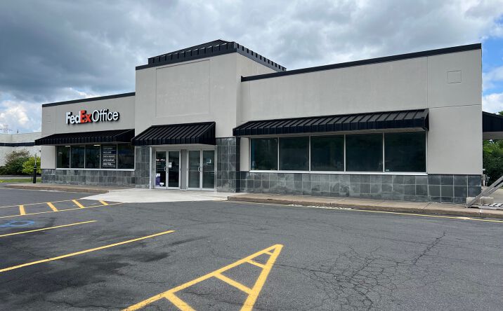 Pictures of Retail property located at 3125 Erie Blvd E, East Syracuse, NY 13057 for sales - image #1
