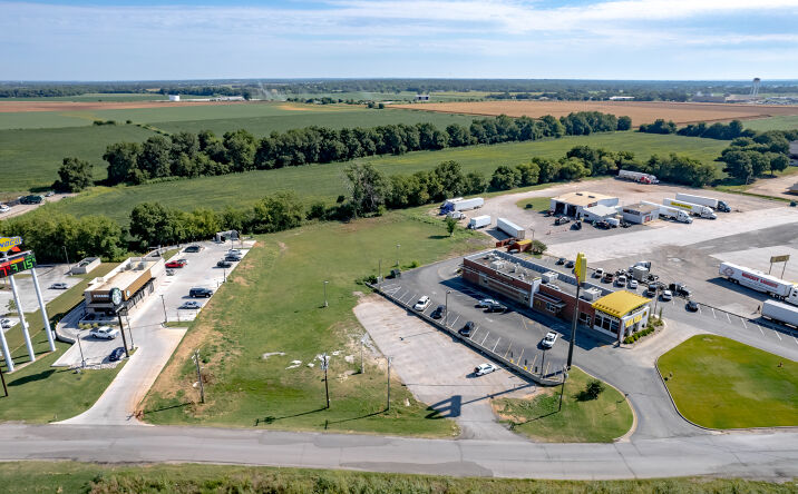 Pictures of Land, Mixed Use, Retail property located at Ballard Rd, Pauls Valley, OK 73075 for sales - image #1