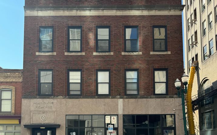 Pictures of Mixed Use, Multifamily, Office, Retail property located at 16 E Lawrence St, Pontiac, MI 48342 for sales - image #1