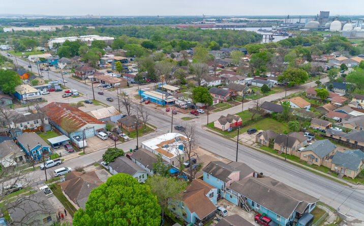 Pictures of Office property located at 1515 S Sgt Macario Garcia Dr, Houston, TX 77011 for sales - image #1