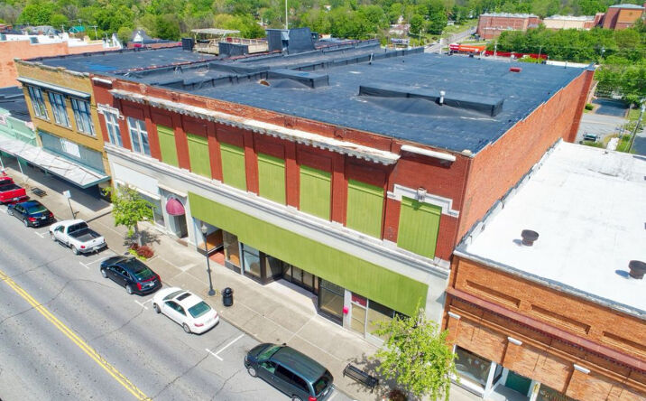 Pictures of Mixed Use, Office, Retail property located at 608 S Main St, Springfield, TN 37172 for sales - image #1