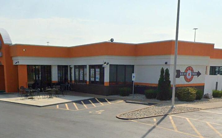 Pictures of Office, Retail property located at 648 Carlyle Ave, Belleville, IL 62221 for sales - image #1