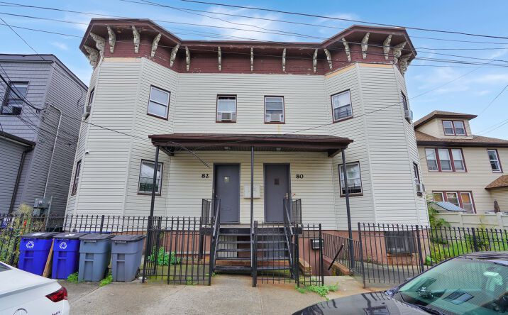 Pictures of Multifamily property located at 80 State St, Staten Island, NY 10310 for sales - image #1