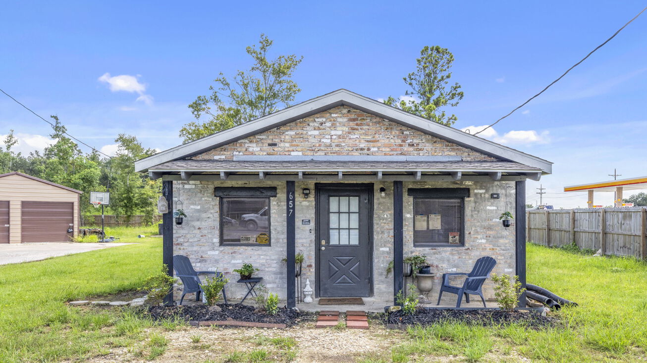 657 Topsy Rd, Lake Charles, LA 70611