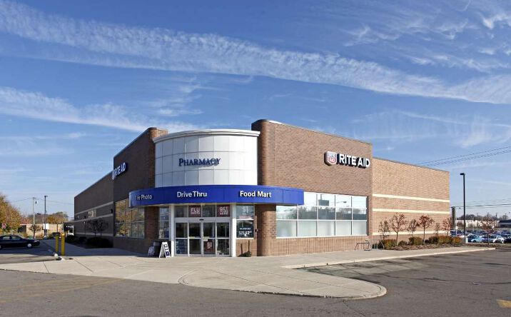 Pictures of Retail property located at 753 Grove Rd, Ypsilanti, MI 48198 for sales - image #1