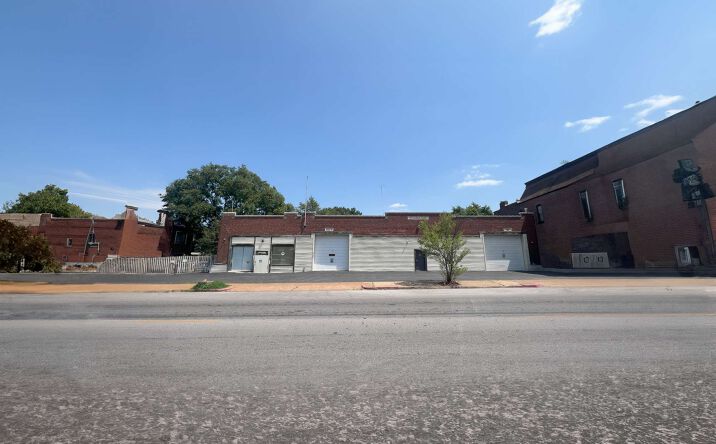 Pictures of Office, Industrial property located at 3136 Morgan Ford Rd, St. Louis, MO 63116 for sales - image #1