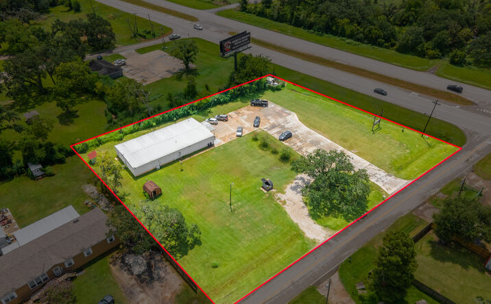 Pictures of Office, Industrial, Mixed Use property located at 130 County Rd 605C, Angleton, TX 77515 for sales - image #1