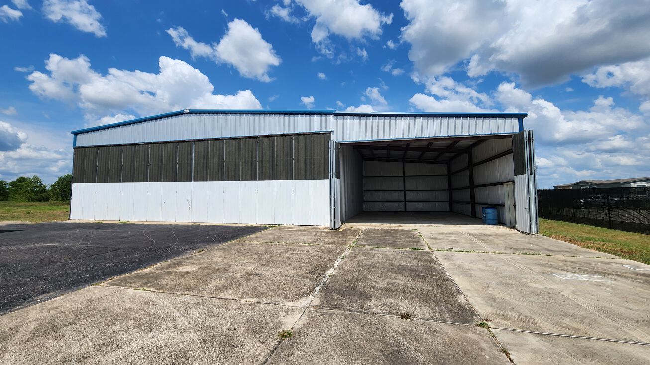 1637 County Rd 130, Pearland, TX 77581