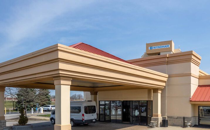Pictures of Hospitality, Multifamily, Retail, Senior Living property located at 4277 W 150th St, Cleveland, OH 44135 for sales - image #1