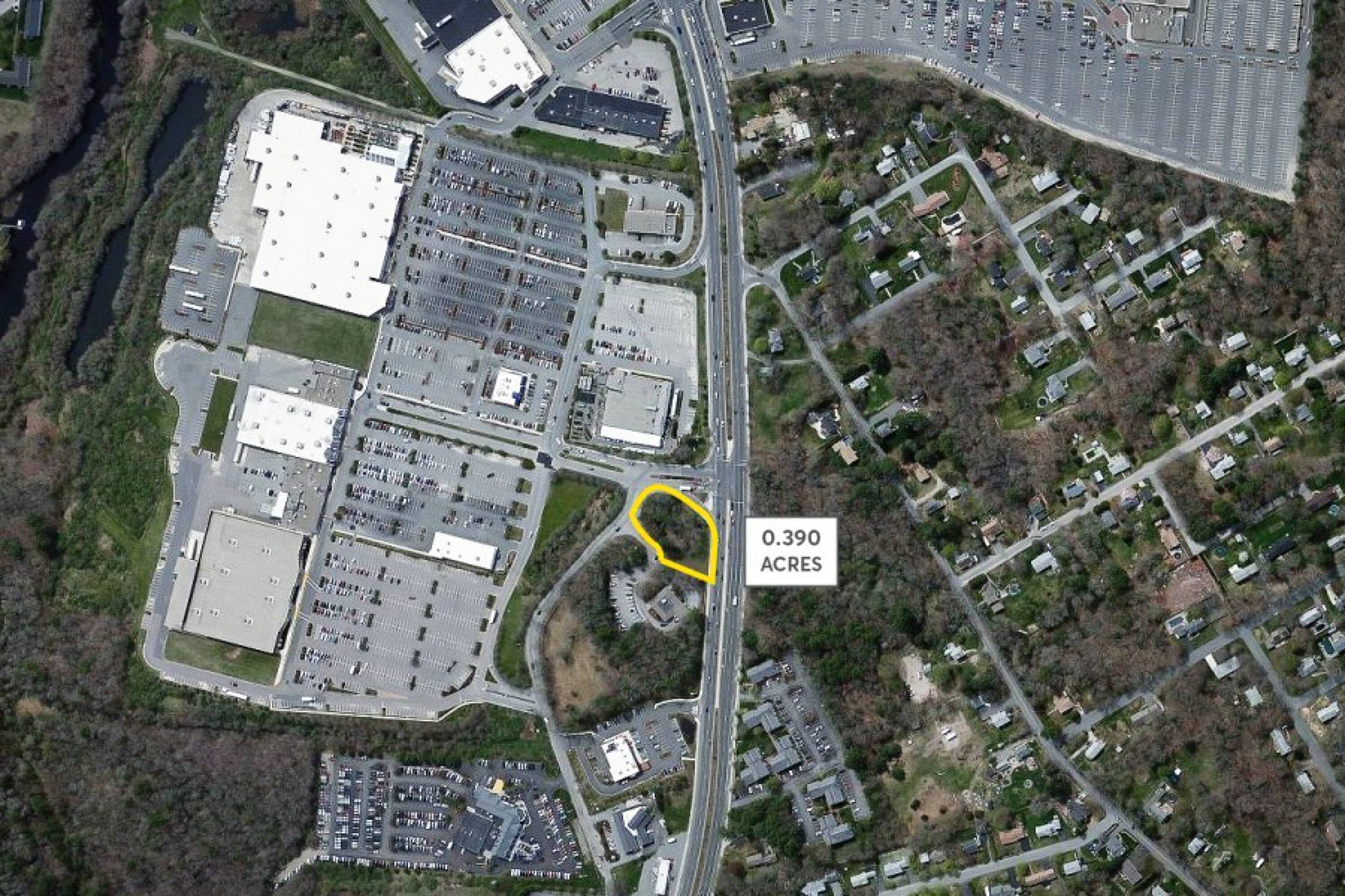 71 Faunce Corner Mall Rd, Dartmouth, MA 02747