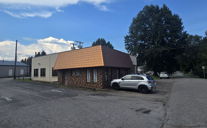 Pictures of Office, Retail property located at 305 54th St SE, Charleston, WV 25304 for sales - image #1