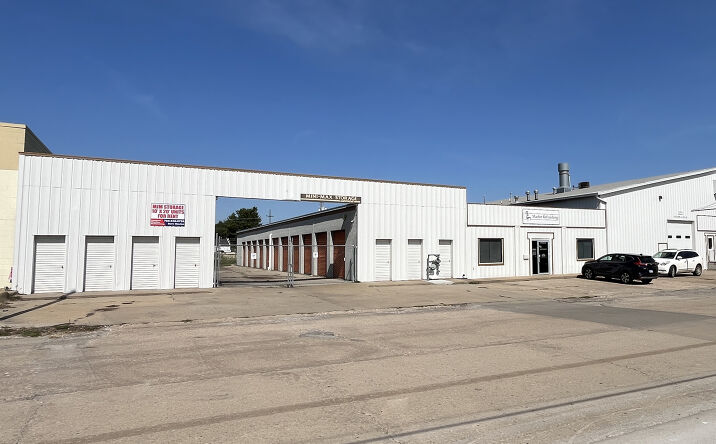 Pictures of Industrial property located at 127 NW Van Buren St, Topeka, KS 66603 for sales - image #1