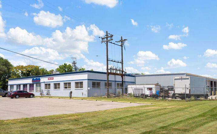 Pictures of Hospitality, Industrial property located at 355 Farmington Ave, Louisville, KY 40209 for sales - image #1