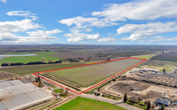 Pictures of Industrial, Land property located at 1000 Muscat Ave, Sanger, CA 93657 for sales - image #1