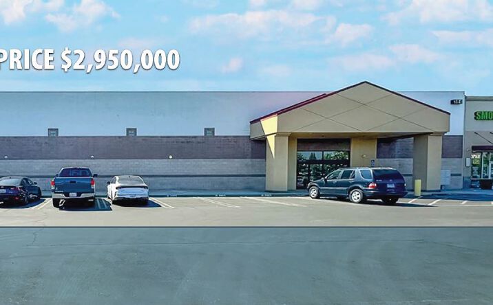 Pictures of Retail property located at 384 W Ashlan Ave, Clovis, CA 93612 for sales - image #1