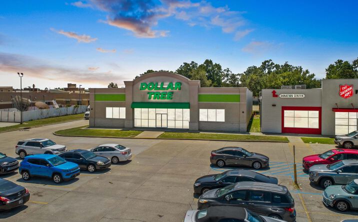 Pictures of Retail property located at 10440 Coursey Blvd, Baton Rouge, LA 70816 for sales - image #1
