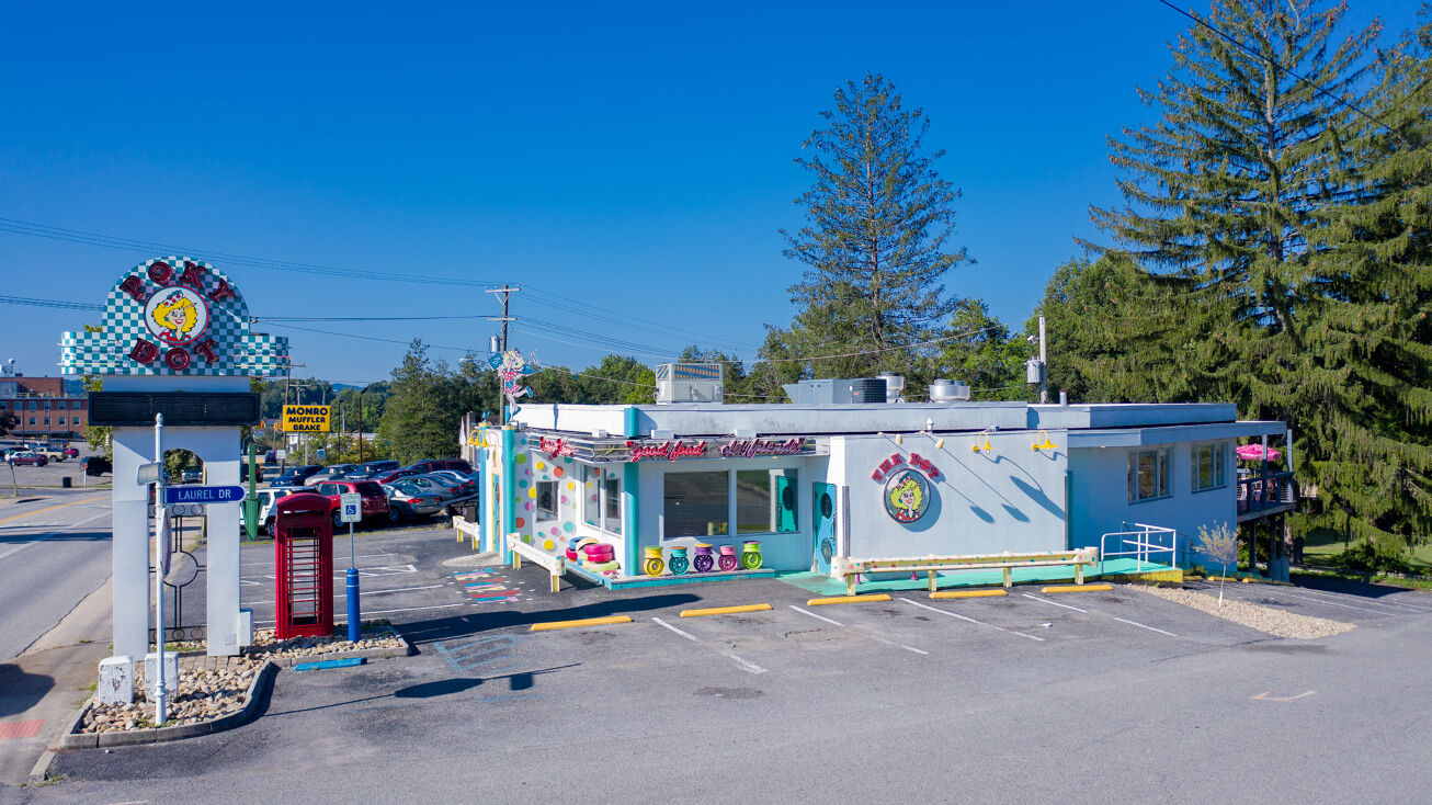 Pictures of Retail property located at 1111 Fairmont Avenue, Fairmont, WV 26554 for sales - image #1