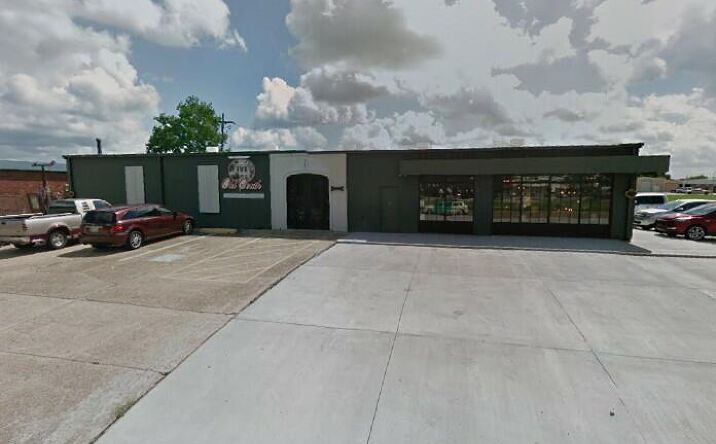 Pictures of Office, Industrial property located at 2026 Wooddale Blvd, Baton Rouge, LA 70806 for sales - image #1