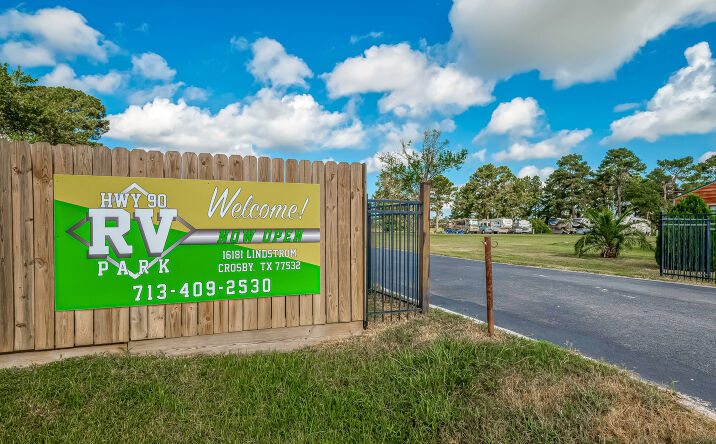 Pictures of Retail, Multifamily, Land, Mobile Home Park property located at 16181 Lindstrom Rd, Crosby, TX 77532 for sales - image #1
