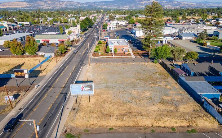 Pictures of Special Purpose, Land property located at 2535 W Main Street, Medford, OR 97501 for sales - image #1