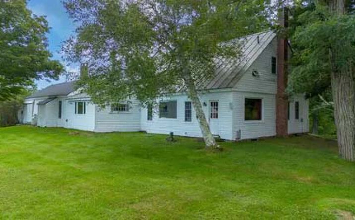 Pictures of Multifamily property located at 20 Finkel Rd, Wardsboro, VT 05355 for sales - image #1