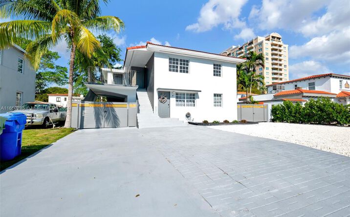 Pictures of Multifamily property located at 3711 SW 27th Ter, Miami, FL 33134 for sales - image #1