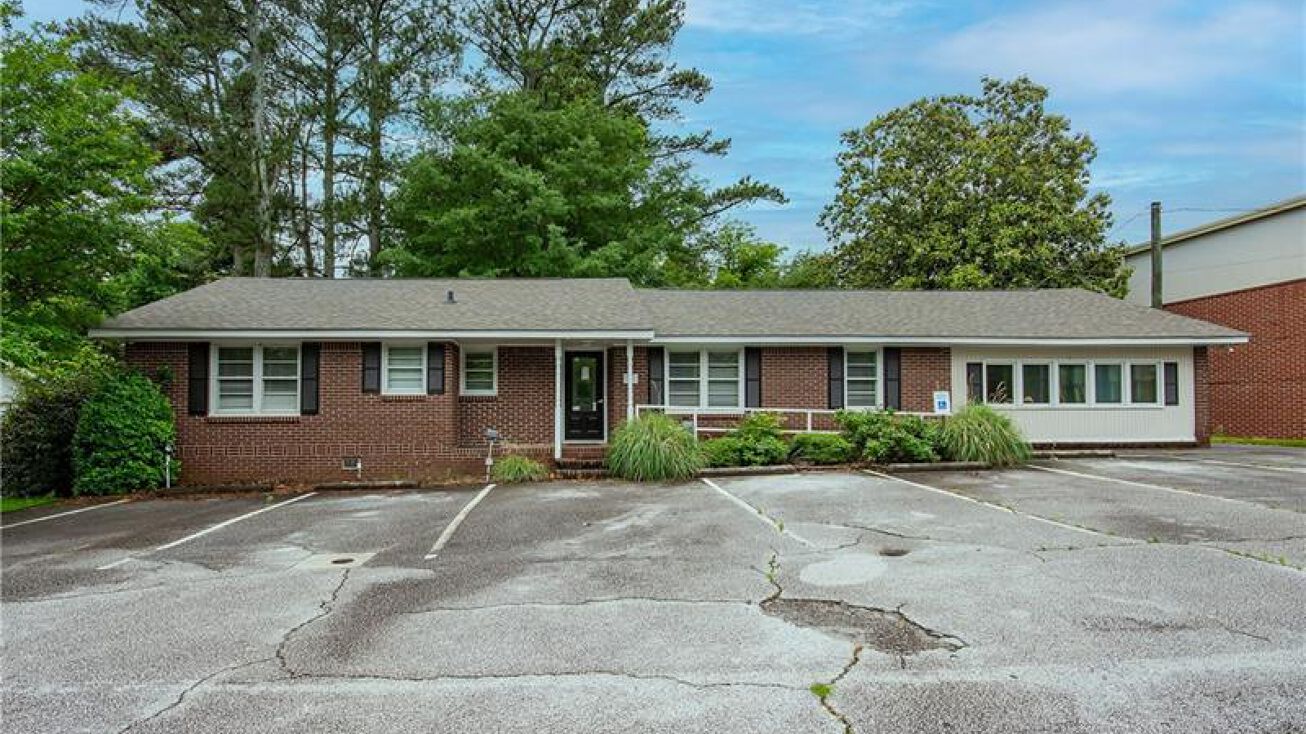 2407 Lenora Church Road, Snellville, GA 30078