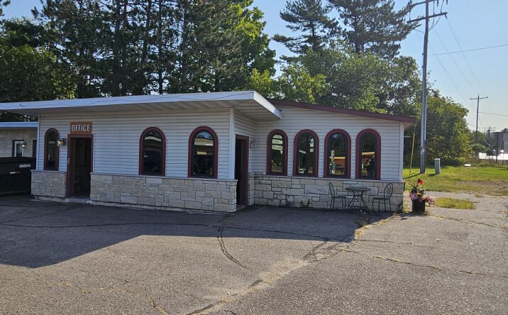 Pictures of Hospitality property located at 411 Southgate Dr, Tomahawk, WI 54487 for sales - image #1