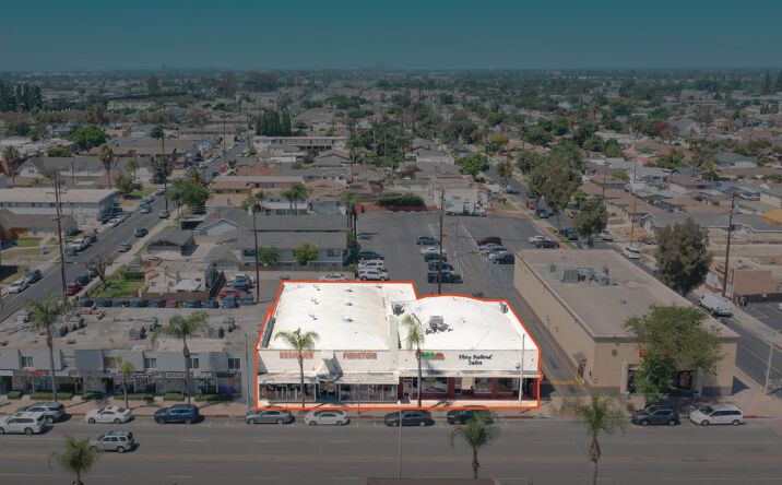 Pictures of Retail property located at 17041 Bellflower Blvd, Bellflower, CA 90706 for sales - image #1