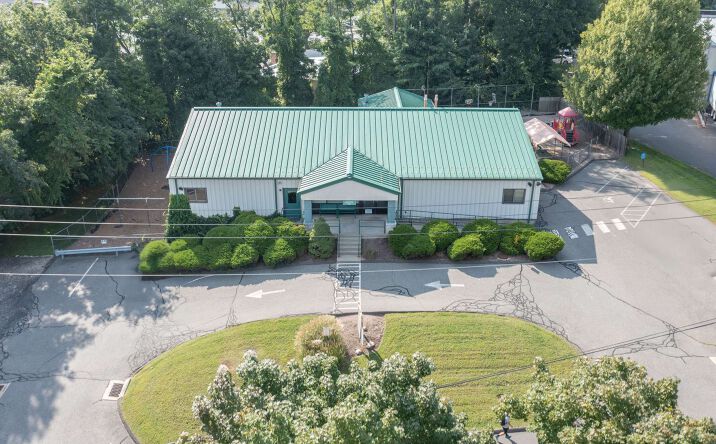 Pictures of Retail property located at 94 Old State Rd, Brookfield, CT 06804 for sales - image #1