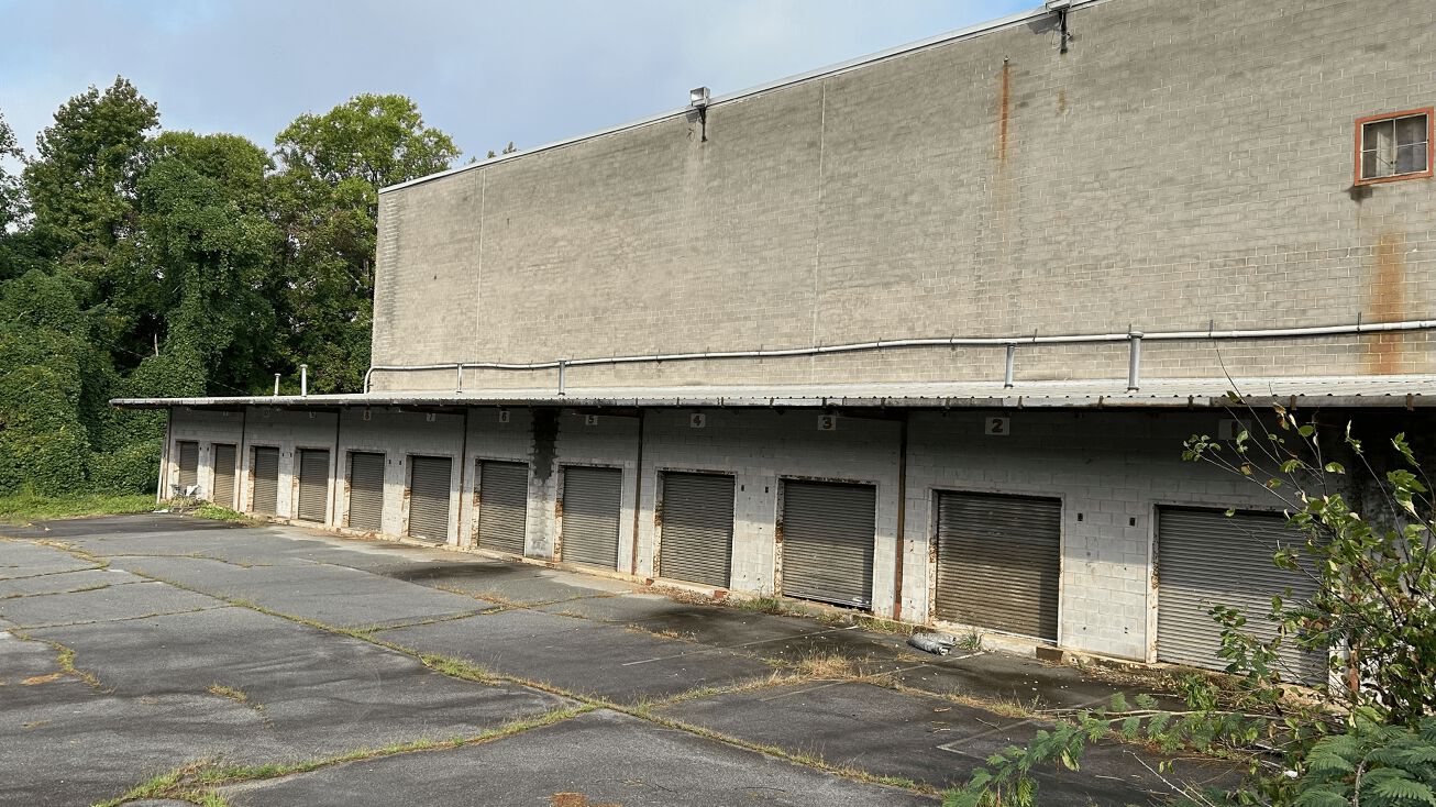 4929 W Market St, Greensboro, NC 27407