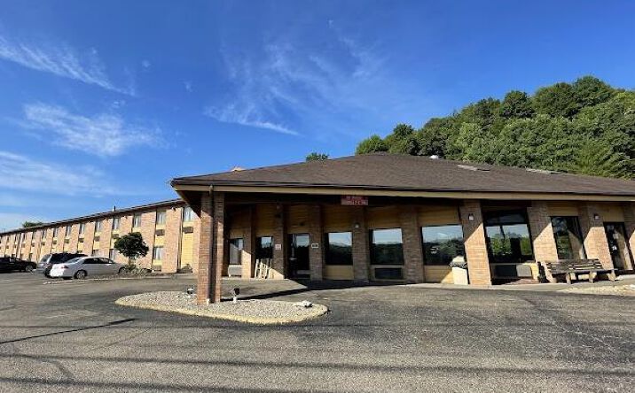Pictures of Hospitality property located at 61595 Southgate Pkwy, Cambridge, OH 43725 for sales - image #1