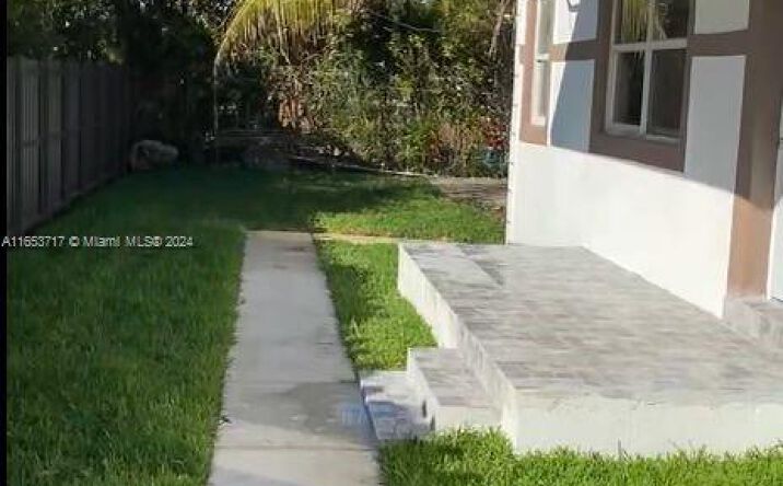 Pictures of Multifamily property located at 1207 NE 110th St, Miami, FL 33161 for sales - image #1