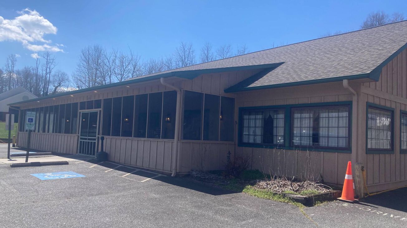 1008 S Jefferson Ave, West Jefferson, NC 28694