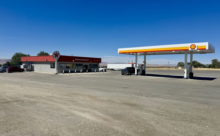 Pictures of Industrial, Retail property located at 24810 US-95, Orovada, NV 89425 for sales - image #1