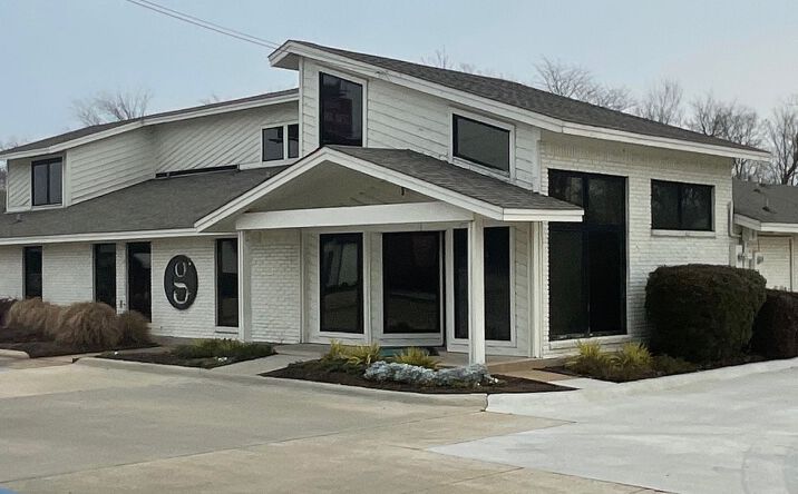 Pictures of Office property located at 2160 & 2160 Airline Drive, Bossier City, LA 71111 for sales - image #1