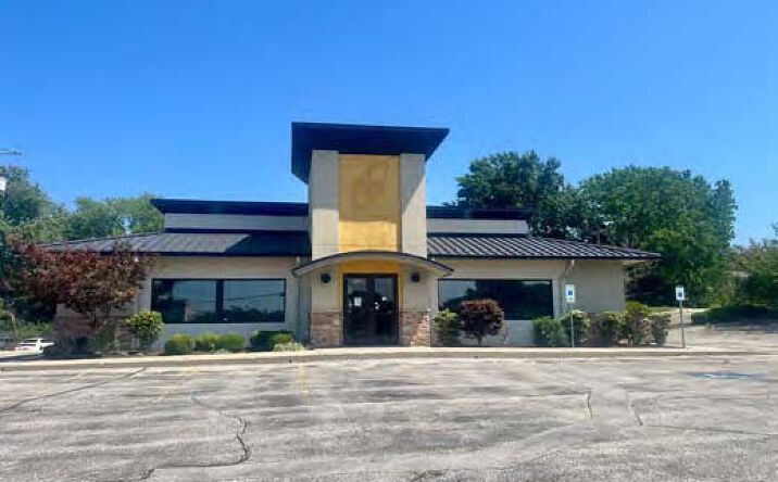 Pictures of Retail property located at 909 NE Rice Rd, Lee's Summit, MO 64086 for sales - image #1