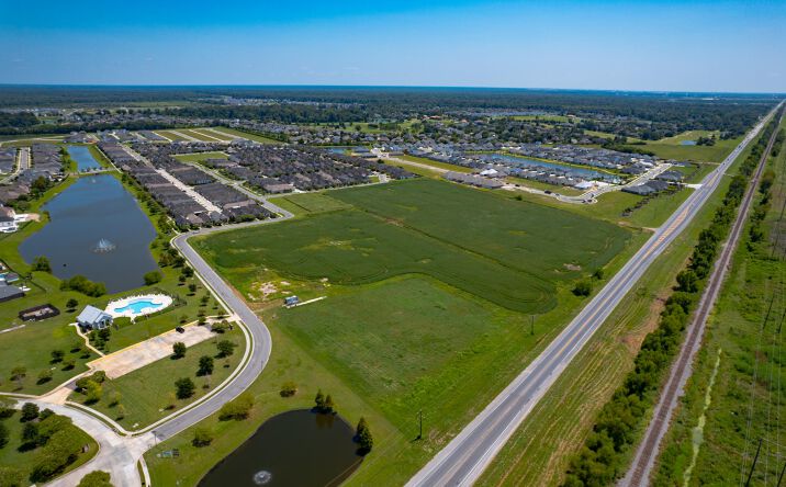 Pictures of Land, Multifamily, Office, Retail property located at Nicholson Dr, Baton Rouge, LA 70810 for sales - image #1