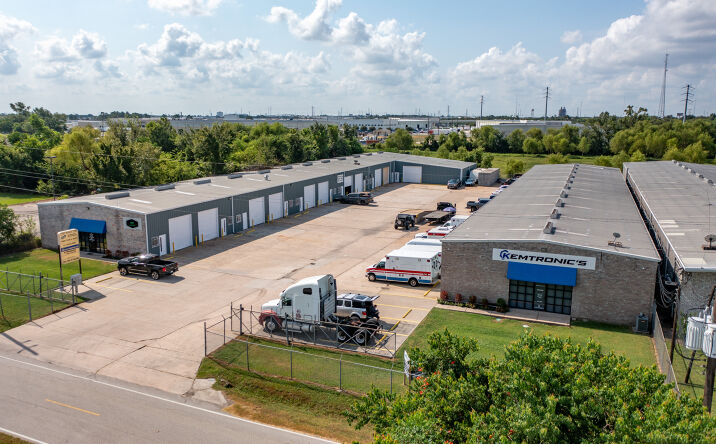 Pictures of Multifamily, Office, Industrial property located at 7107 & 7109 BELGOLD STREET, Houston, TX 77066 for sales - image #1