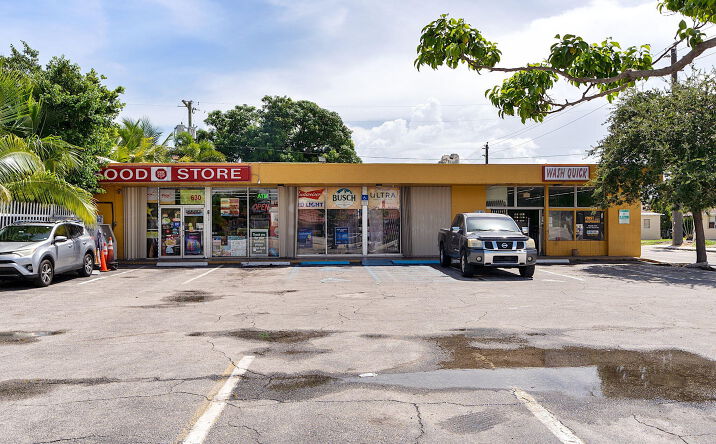image of property at 630 S DIXIE HWY STE 1 Lake Worth FL 33460-4981 APN: 38-43-44-21-15-207-0010