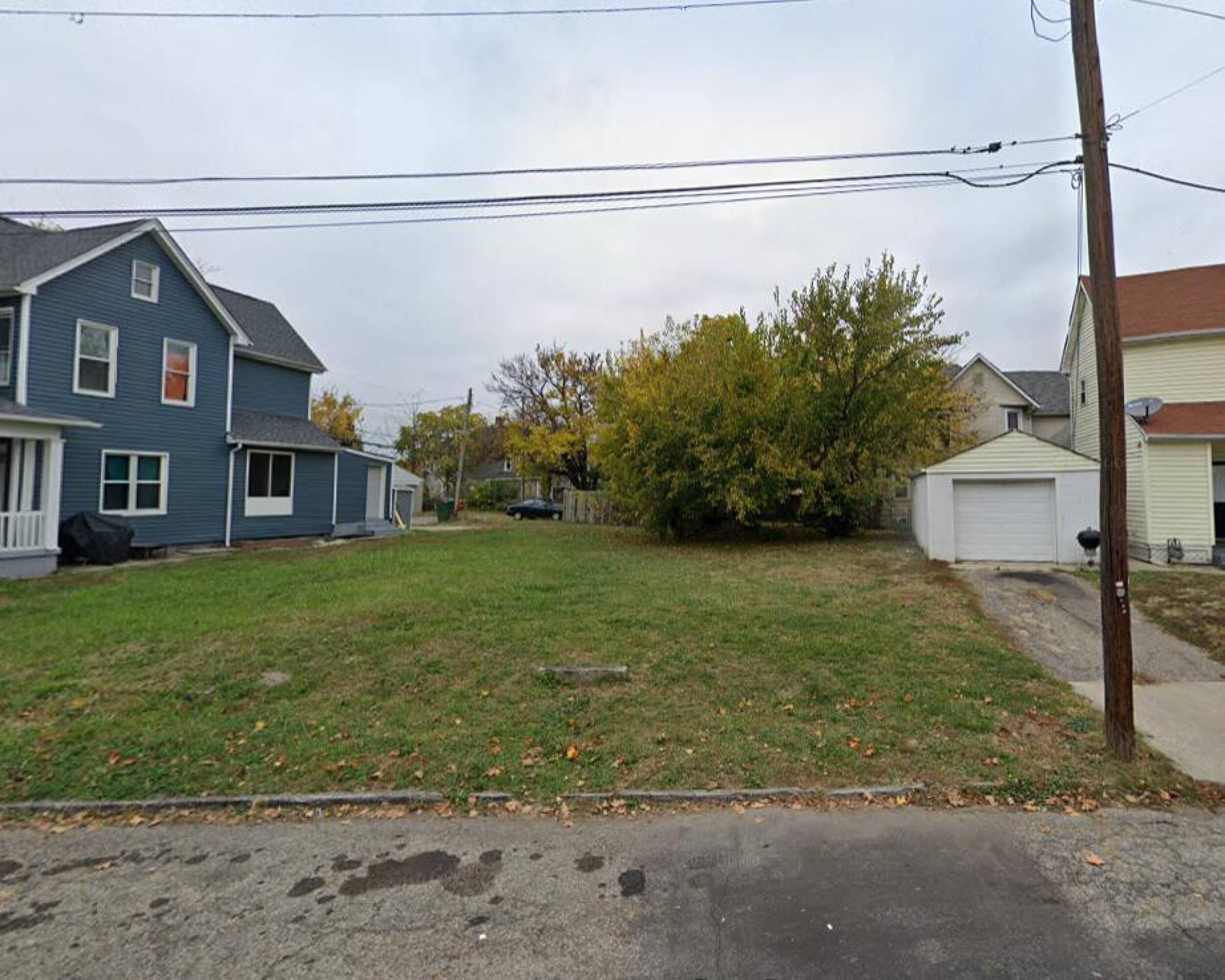 784 Grove St, Columbus, OH 43203