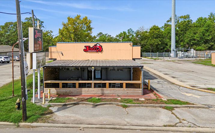 Pictures of Hospitality, Retail property located at 425 N Main St, Vidor, TX 77662 for sales - image #1