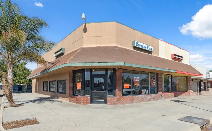 Pictures of Retail property located at 3396 W Mount Whitney Ave, Riverdale, CA 93656 for sales - image #1