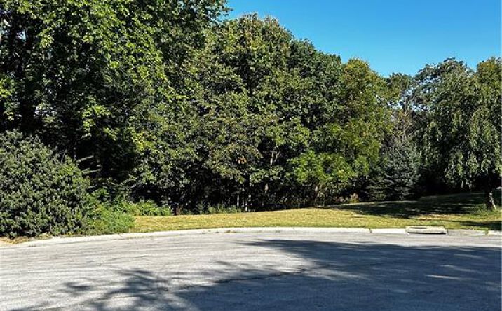 Pictures of Land property located at 240 Whitlock Drive, Lee's Summit, MO 64081 for sales - image #1