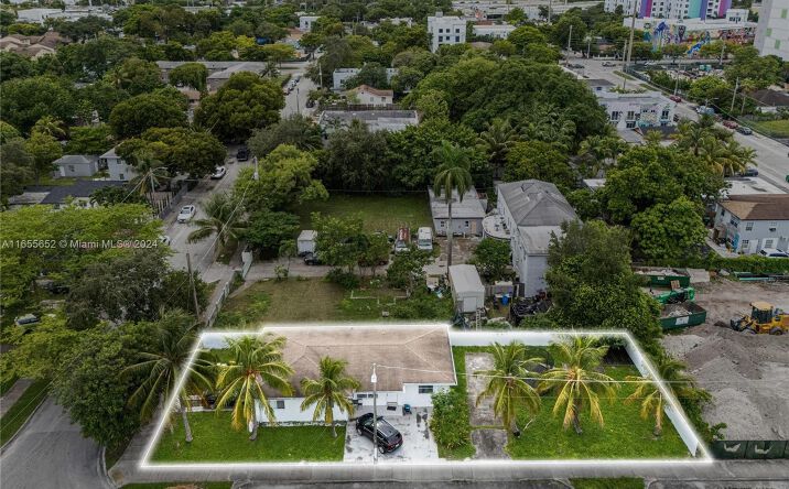 Pictures of Multifamily property located at 301 NW 34th St, Miami, FL 33127 for sales - image #1