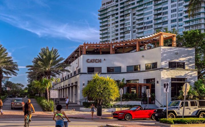 Pictures of Retail, Hospitality property located at 200 South Pointe Dr, Miami Beach, FL 33139 for comps - image #1