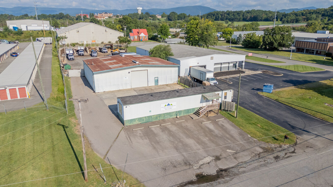 1715 Murry Rd SW, Roanoke, VA 24018