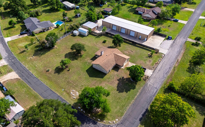 Pictures of Industrial, Mixed Use property located at 1612 Shenandoah Dr, Cedar Park, TX 78613 for sales - image #1